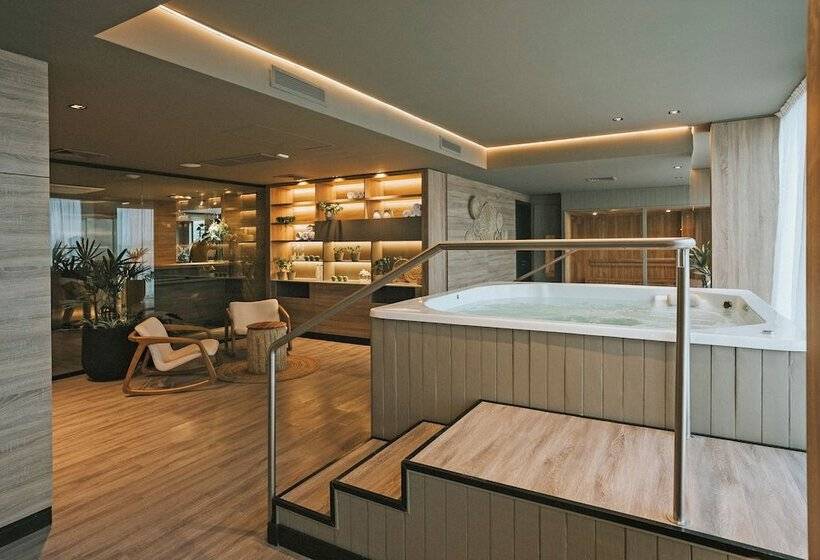 Hotel Howard Johnson Plaza La Ribera