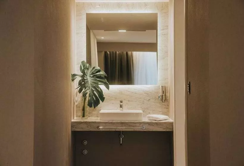 Hotelli Howard Johnson Plaza La Ribera