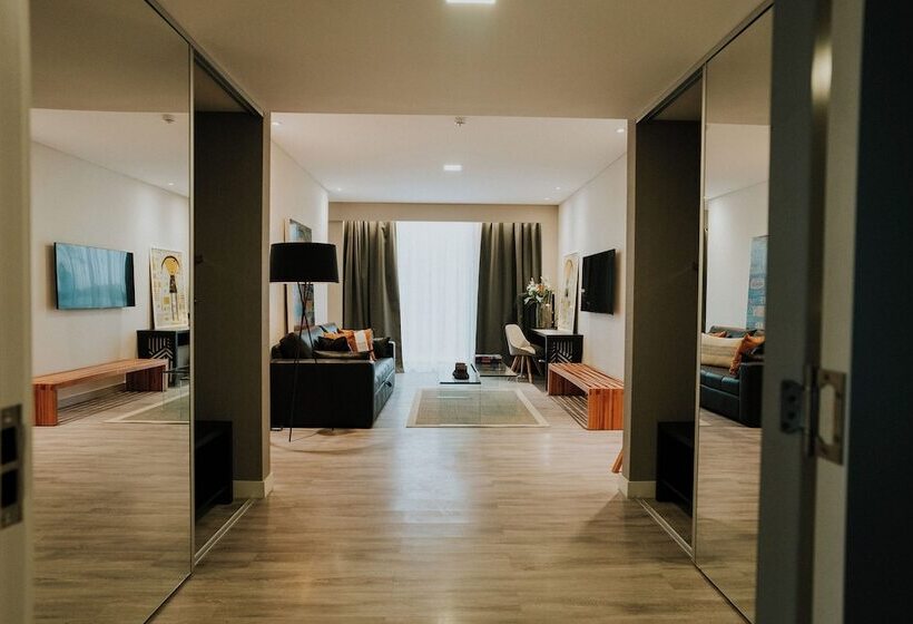 Hotel Howard Johnson Plaza La Ribera