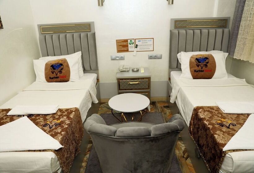 هتل Kurban