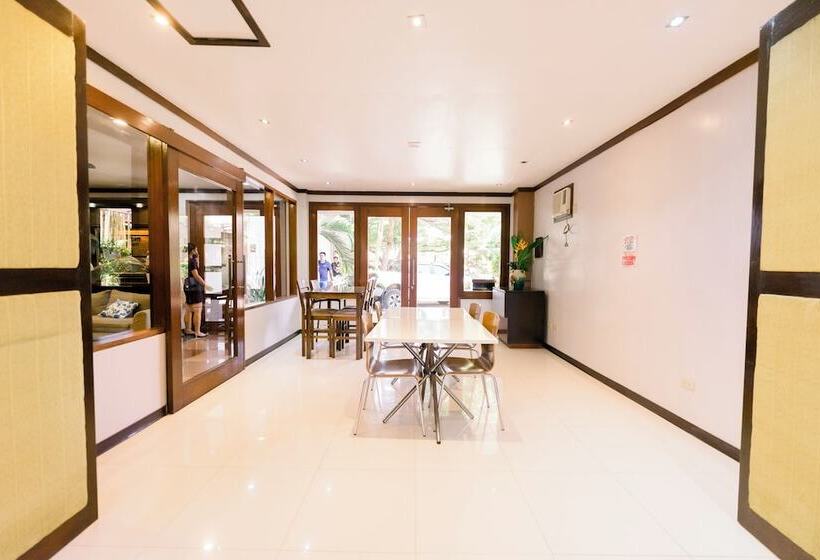 Hotelli Madonna Hometel And Suites