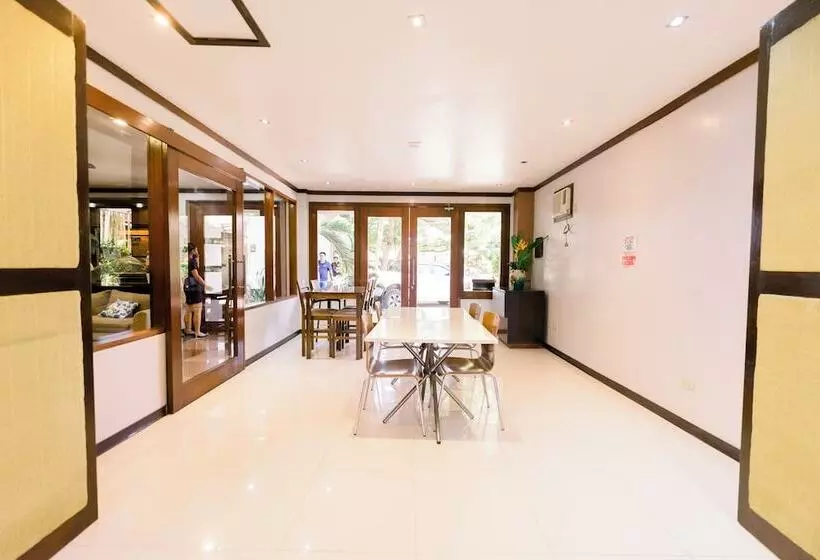 هتل Madonna Hometel And Suites