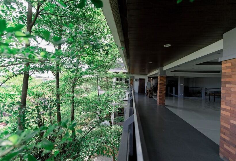 Hotelli Madonna Hometel And Suites