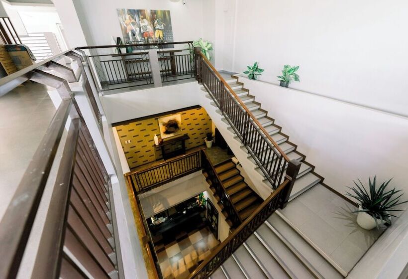 Hotelli Madonna Hometel And Suites