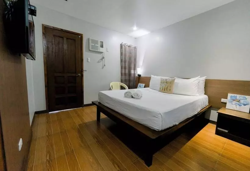 هتل Madonna Hometel And Suites