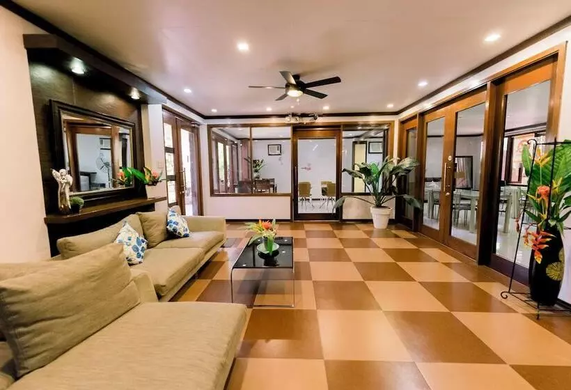 هتل Madonna Hometel And Suites