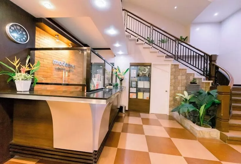 هتل Madonna Hometel And Suites