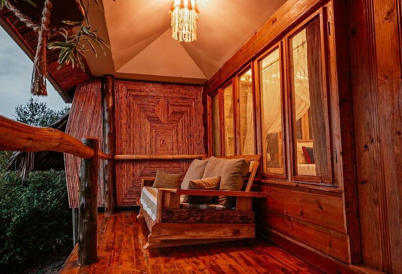 Отель Miseni Retreat