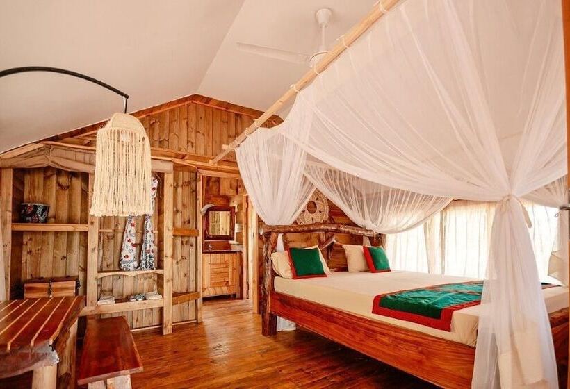 Отель Miseni Retreat