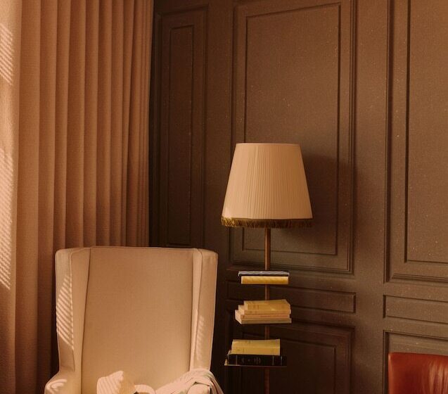 هتل Mondrian Bordeaux Les Carmes