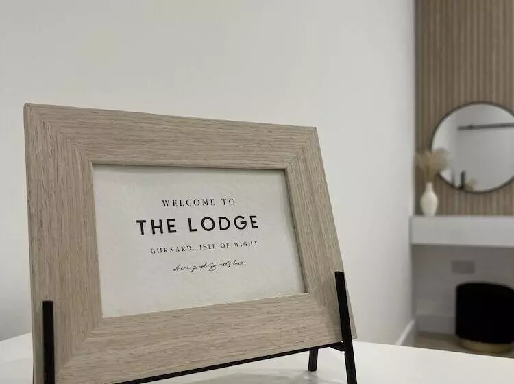 Hotelli The Lodge Hideaway   Studio Style, Simple Luxury