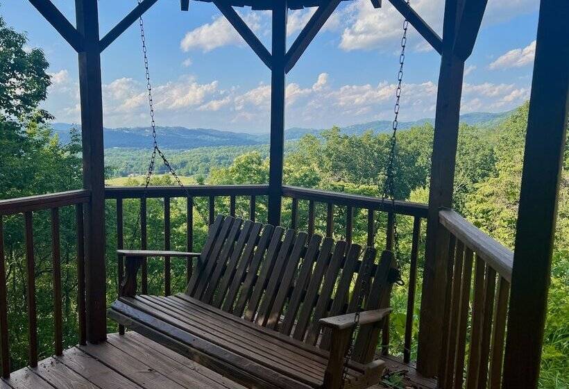 Little Greenbriar Lodge