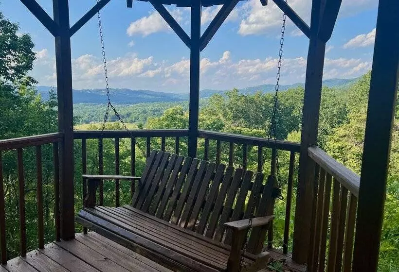 Little Greenbriar Lodge