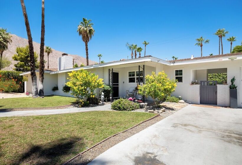 Mesquite Escape Amazing Outdoor Space!