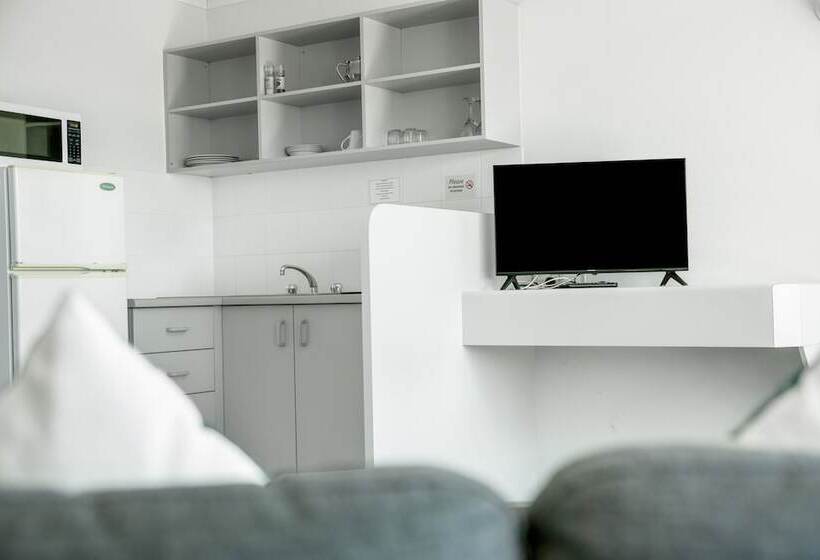 Мотель Reef Adventureland Motor Inn