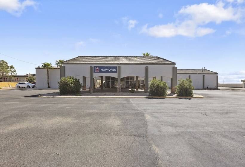 汽车旅馆  Studio 6 Pecos Tx