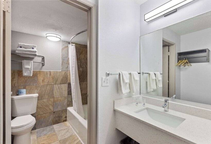 汽车旅馆  Studio 6 Pecos Tx