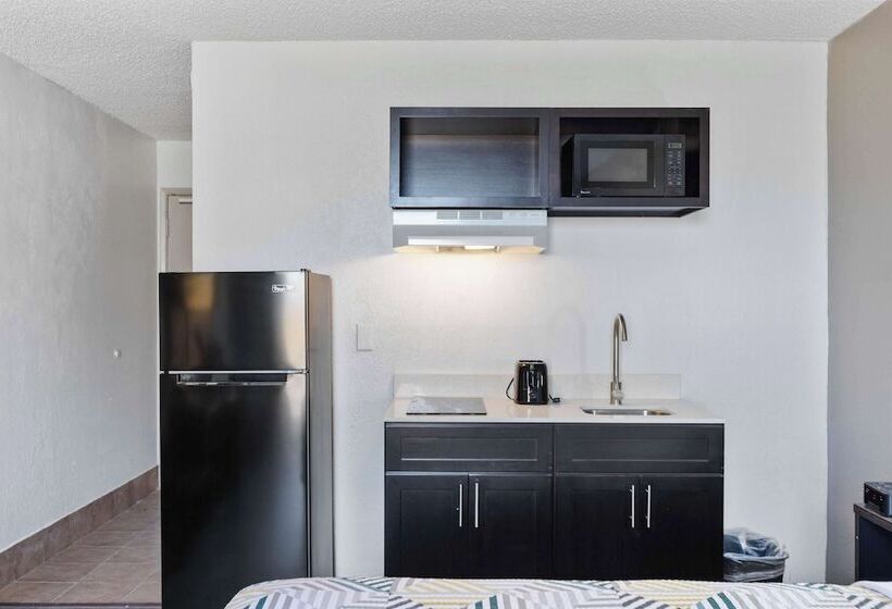 汽车旅馆  Studio 6 Pecos Tx