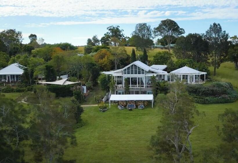 膳宿费 The Moorings Lakehouse