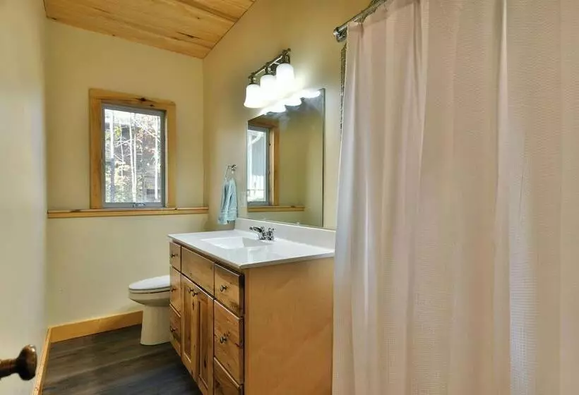 Whitefish Lake Lodge