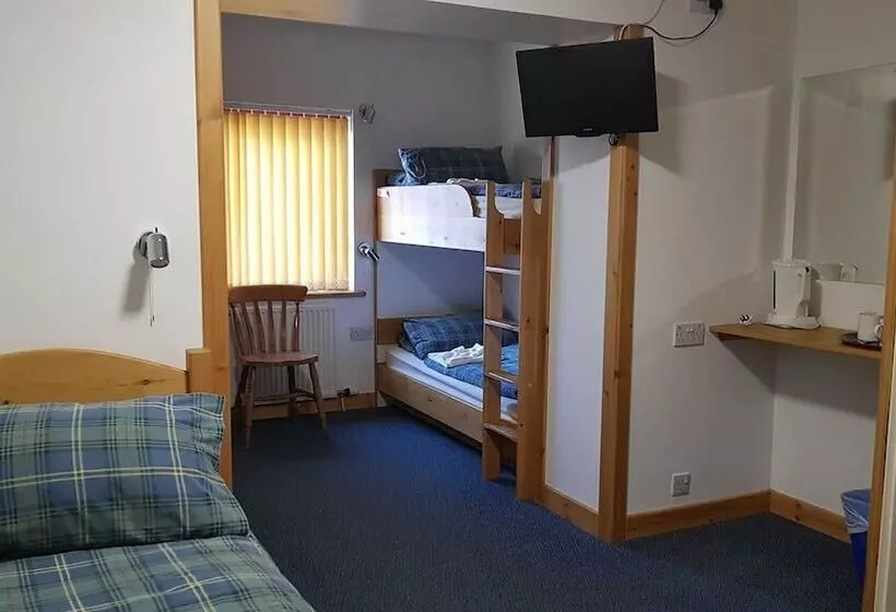 Aamiaismajoitus (B&B) Insh Hall