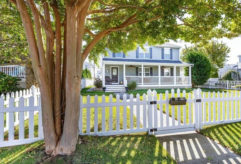 Breezy Ocean City Home: Walk To Beach + Boardwalk!