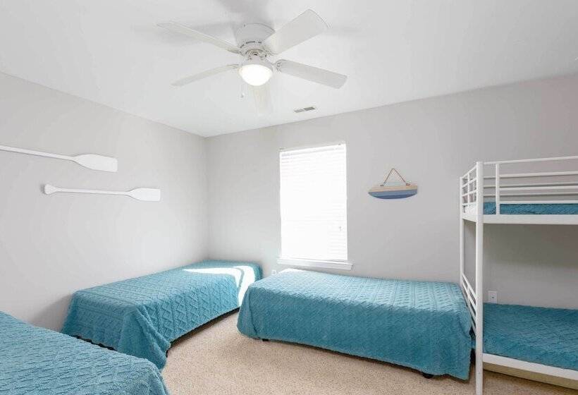 Breezy Ocean City Home: Walk To Beach + Boardwalk!