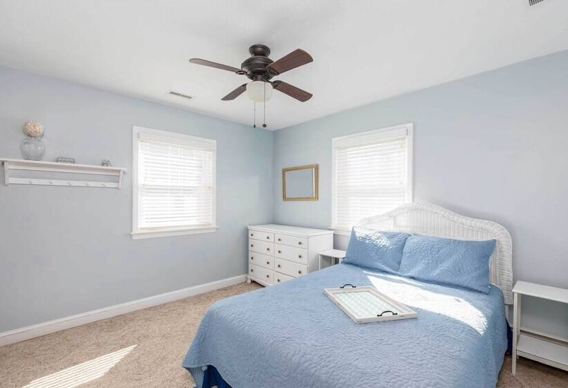 Breezy Ocean City Home: Walk To Beach + Boardwalk!