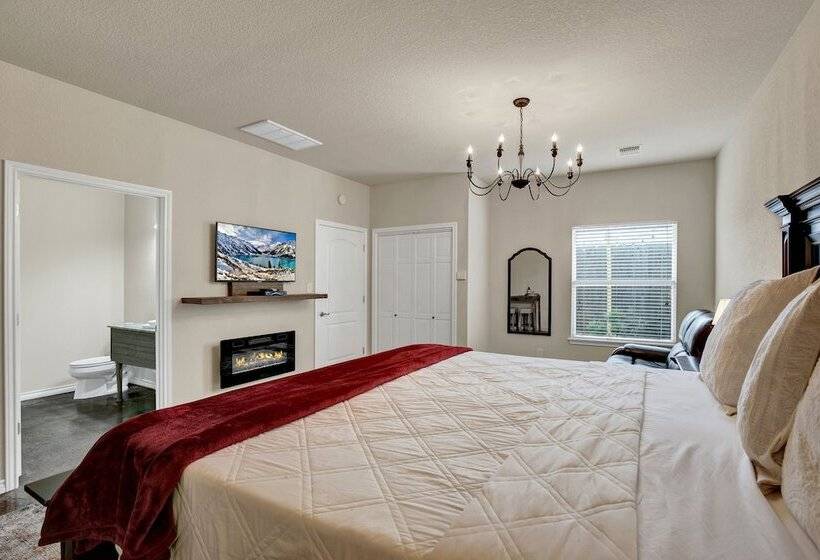 Cozi Cottage With Hot Tub!   2 Min To Wineries!