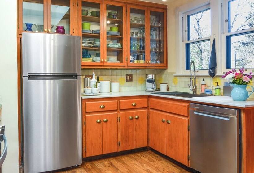 Cozy Adobe Casita: 1 Mile To Santa Fe Plaza!