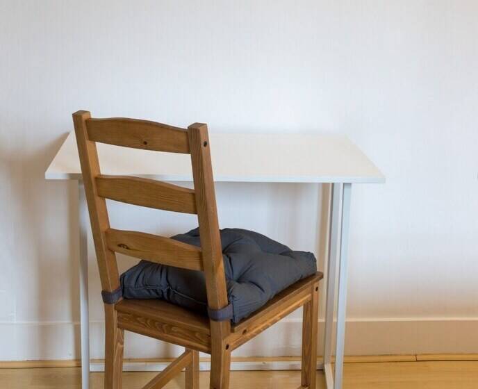 Gorgeous 3 Bedroom Cottage By The River In Reading