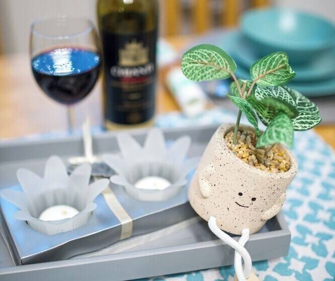 Gorgeous 3 Bedroom Cottage By The River In Reading