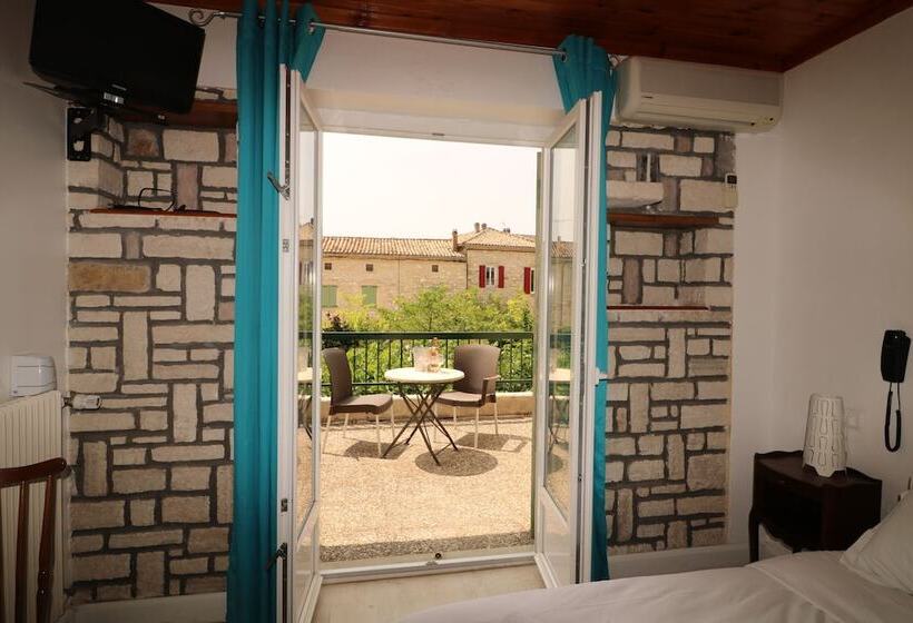 Hotel 30 Rte De Vallon Pont D Arc