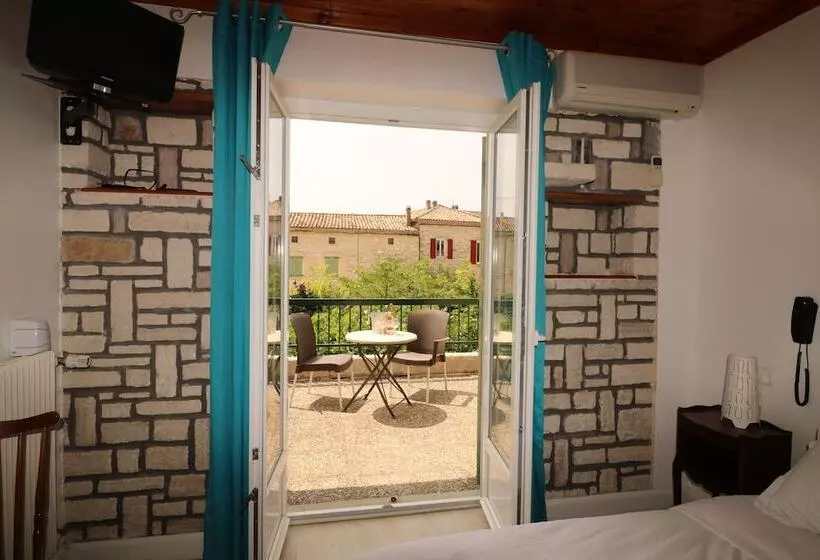 Hotelli 30 Rte De Vallon Pont D Arc