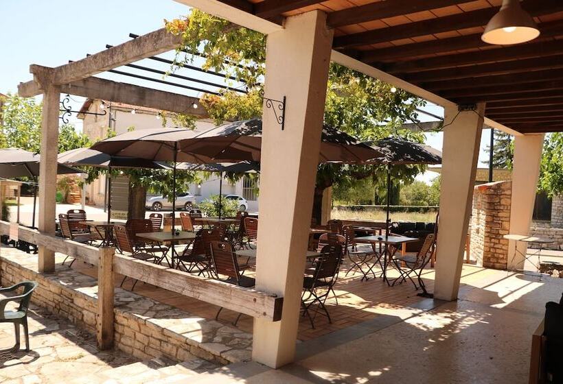 Hotel 30 Rte De Vallon Pont D Arc