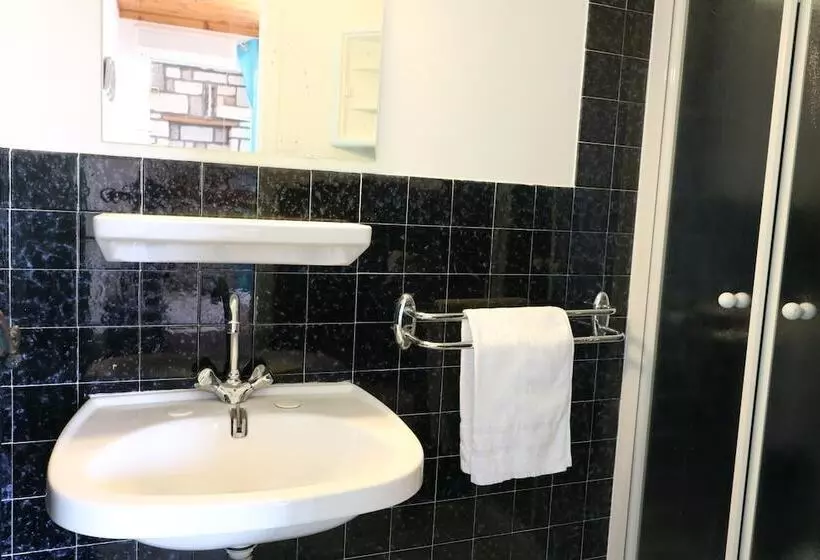 Hotelli 30 Rte De Vallon Pont D Arc