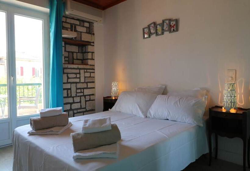 Hotel 30 Rte De Vallon Pont D Arc