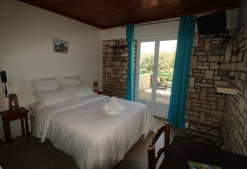 Hotel 30 Rte De Vallon Pont D Arc