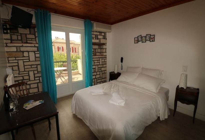 Hotel 30 Rte De Vallon Pont D Arc