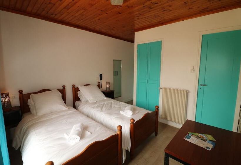 Hotel 30 Rte De Vallon Pont D Arc