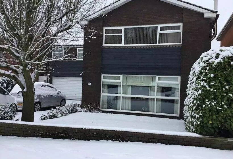 ホテル 5 Ravenhurst Drive