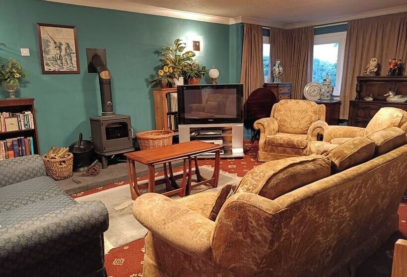 בית מלון כפרי 5 Ravenhurst Drive