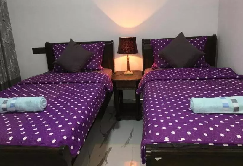 Hotelli The Cubes Ella