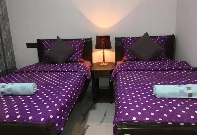 Hotelli The Cubes Ella