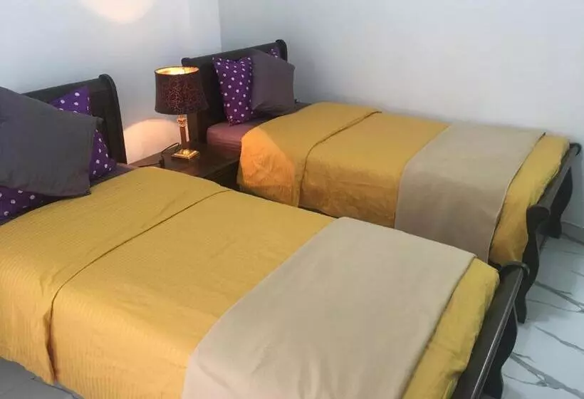 Hotelli The Cubes Ella