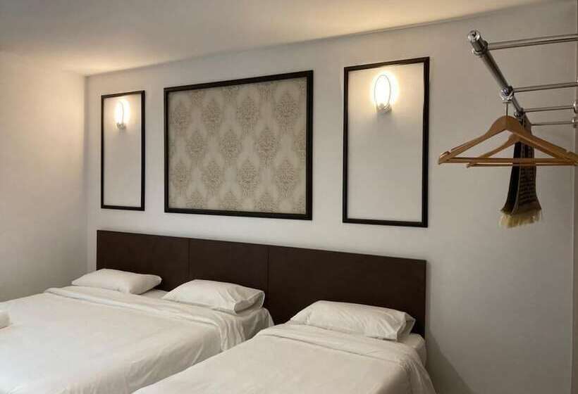 هتل Cafe & Capital O 90756 Cara Hulu