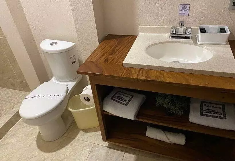 ホテル Central Pirámides