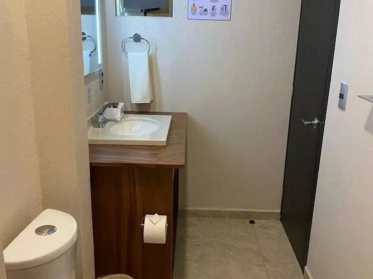 ホテル Central Pirámides