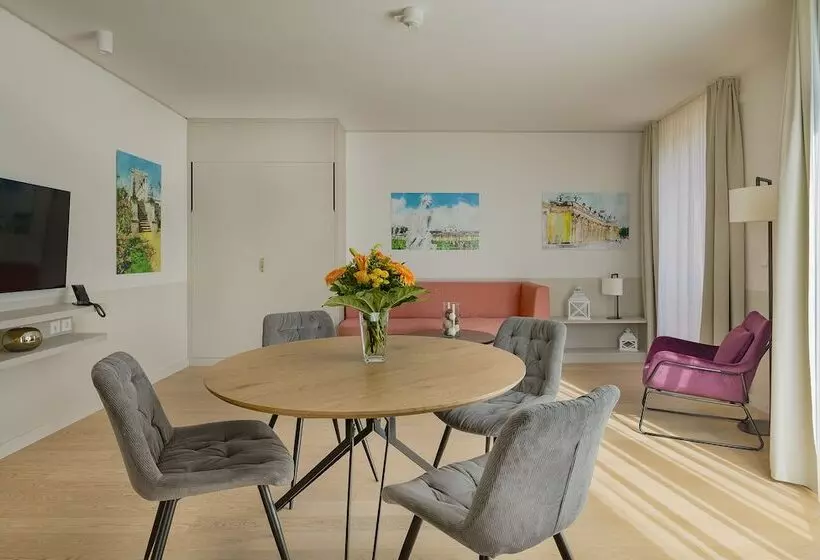 هتل Elisapart   Apartments Am Sommerschloss