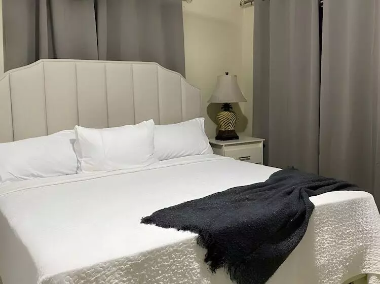 هتل Luxury Chic